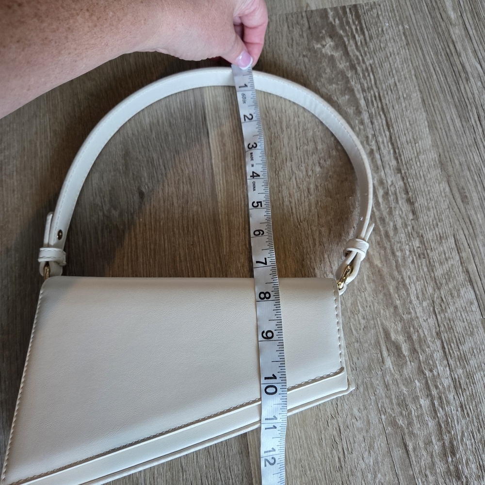 Madison West Geometric White Purse - Picture 7 of 9